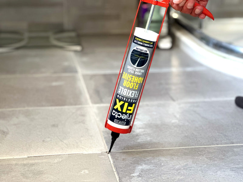 Cargue la imagen en el visor de la galería, Injectafix Precision -300ml - Floor Fix Pro Loose Tile &amp; Hollow Floor Adhesive
