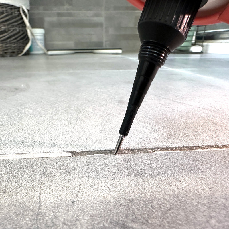 Cargue la imagen en el visor de la galería, Just The Tip - Floor Fix Pro Loose Tile &amp; Hollow Floor Adhesive
